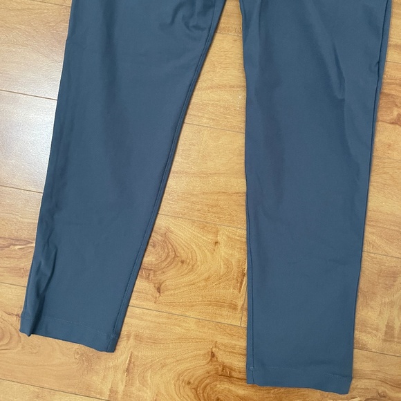 Lululemon Men ABC Trouser Slim Fit Dark Gray 30"W x 30"L New with Tag - Picture 6 of 7